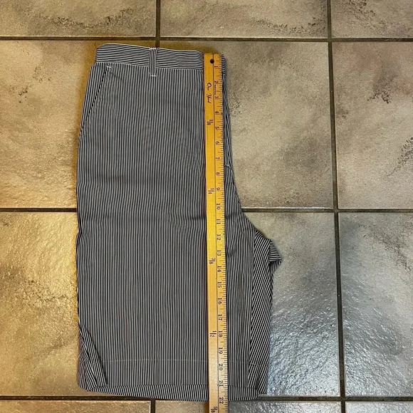 Lands’ End shorts - Picture 4 of 6